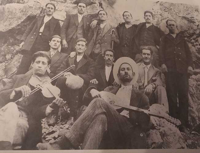 Καλομοίρα (Γουδουβασδα) στην τοποθεσία Γκουρα 1937