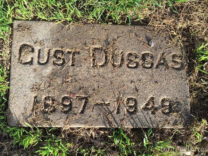 Gust Dussas 1897-1949