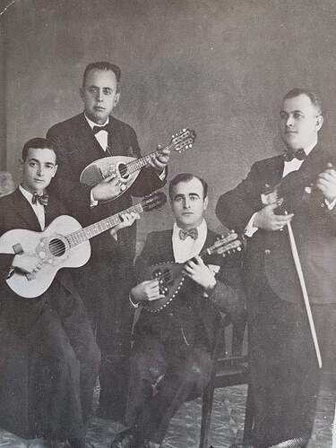 Αθηνα 1935 - ΣΤΕΦΑΝΑΚΗΣ (Κιθαρονι), ο Νικολακης, Αλεκακι και ο Θωμας Καλαμποκας